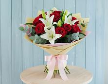 Букет цветов из:  Лилии и Розы в Большесидоровском