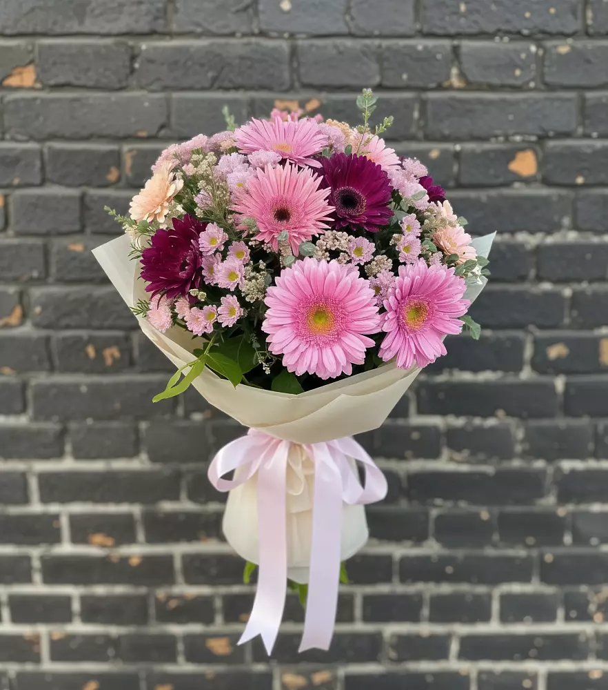 Букет цветов из: Герберы и Хризантемы в Большесидоровском