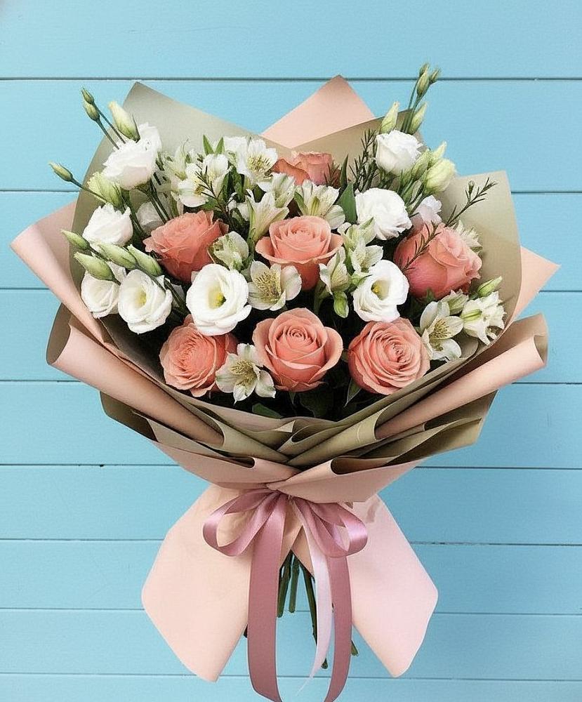 Букет цветов из: Розы, Альстромерии и Лизиантусы в Большесидоровском