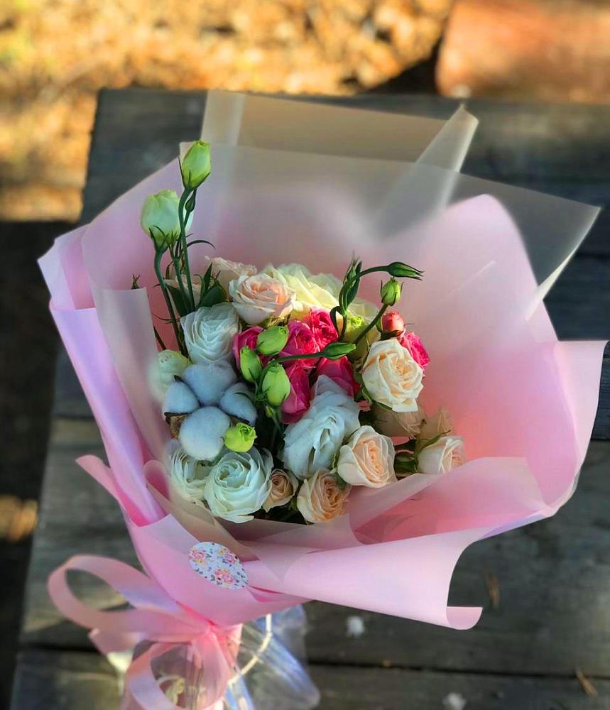 Букет цветов из: Розы и Лизиантусы в Большесидоровском