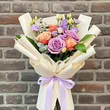 Букет цветов из:  Лизиантусы и Розы в Большесидоровском