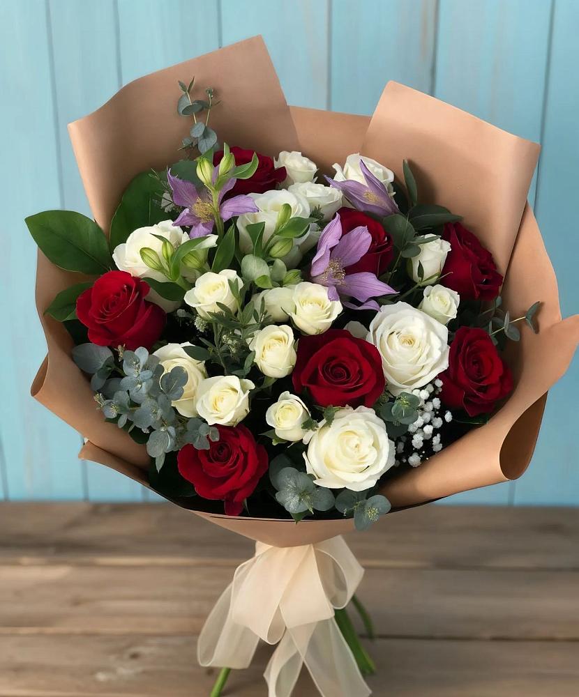 Букет цветов из: Розы и Альстромерии в Большесидоровском